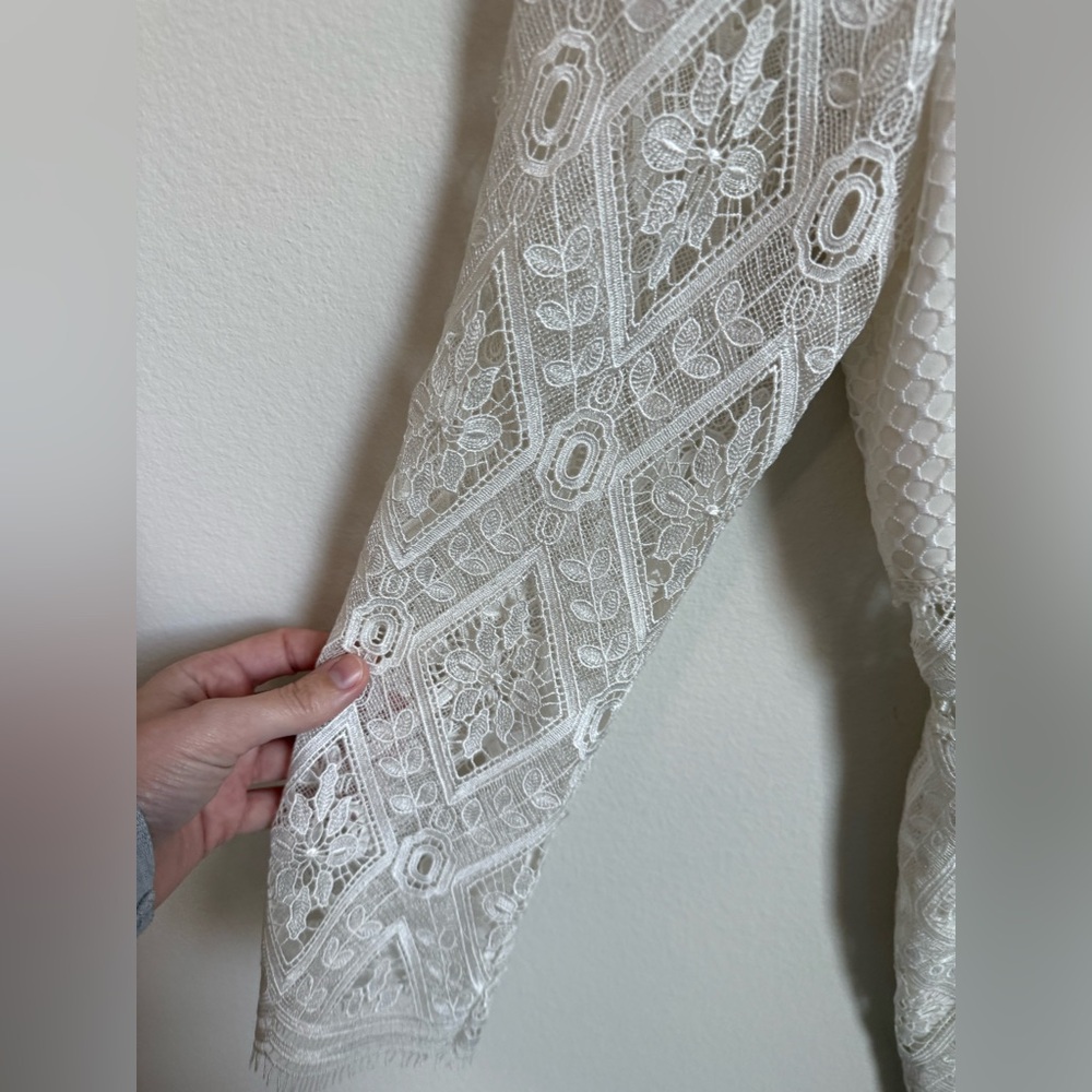 NWT Alexis Maud White Lace Midi
Dress Size Medium - Picture 6 of 14